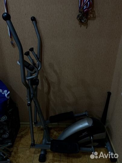 Эллиптический тренажер KPT fitness236