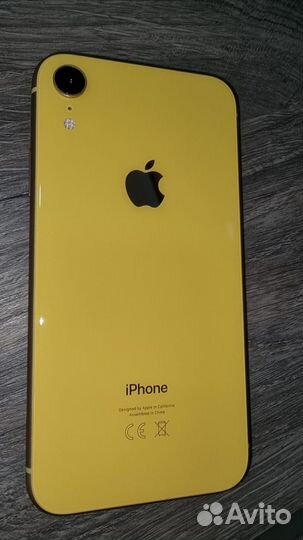 Телефон iPhone хр 128 гб