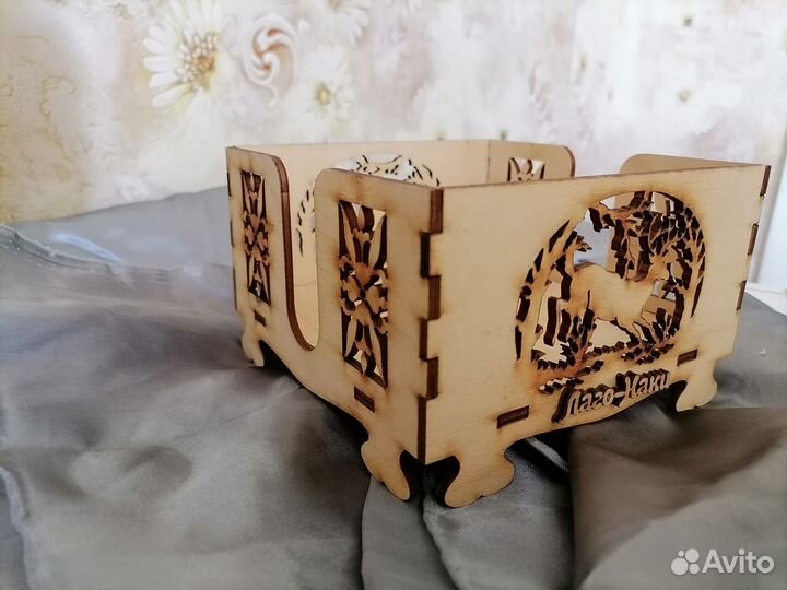 Салфетница из дерева