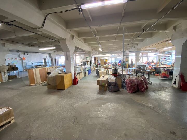 Склад, 555 м², пандус