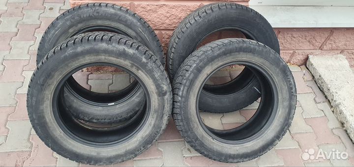 Michelin X-Ice North 215/65 R16