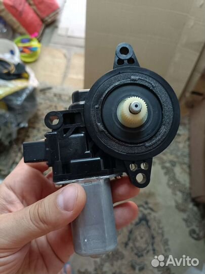 Мотор стеклоподъемника Маzda 6 gj