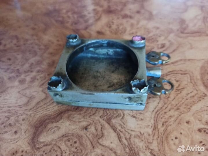 Старинный корпус для часов