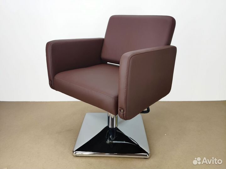 Кресла парикмахерские Elegant. От производителя