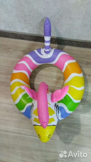 Детский плавательный круг