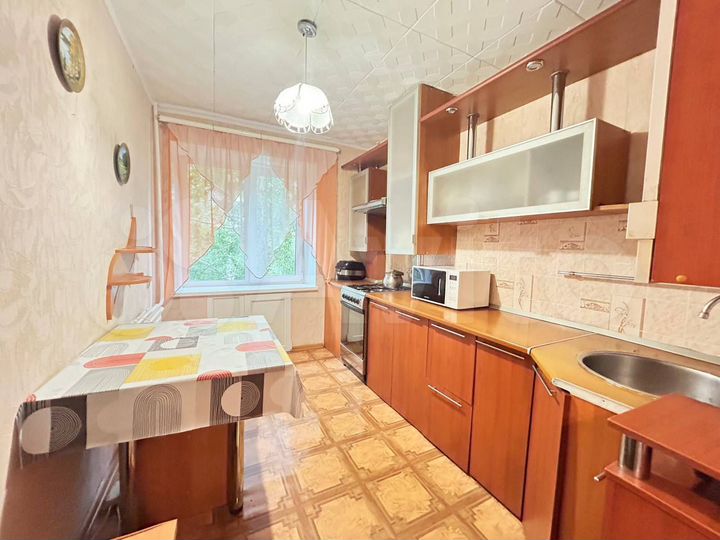 2-к. квартира, 52 м², 3/5 эт.