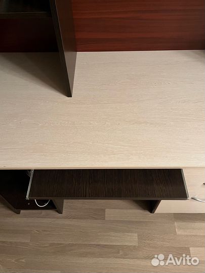 Письменный стол