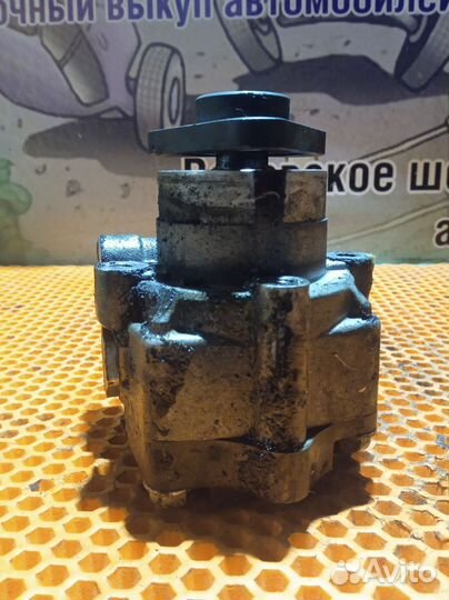 Насос гур Volkswagen Caravelle