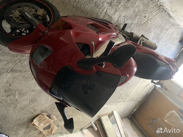 Honda vfr 750
