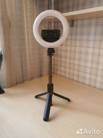 3в1: Монопод + селфи пульт + кольцевая подсветка