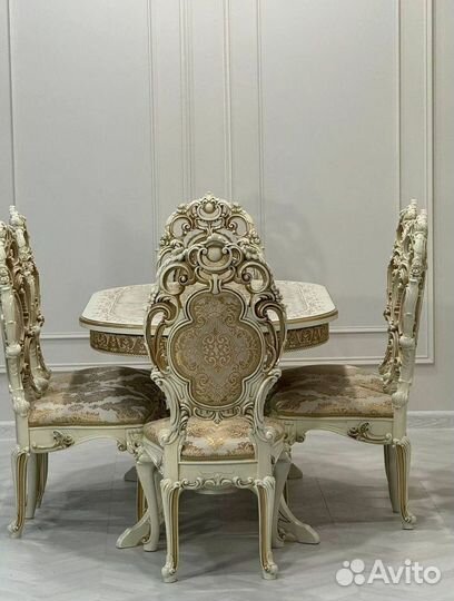 Столы и стулья. Комплект