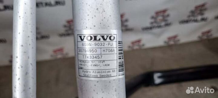 Горловина топливного бака Volvo S80 седан B8444S