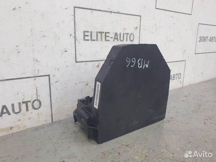 Блок предохранителей передний Mercedes E-Class