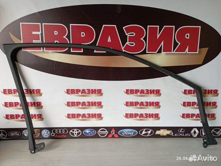 Накладка рамки двери передняя левая Lexus Rx350