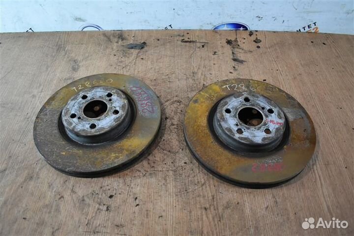 Тормозные диски переднее Toyota Avensis универсал