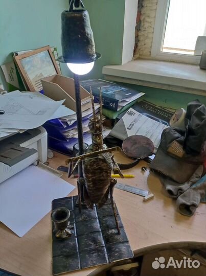 Кованый сверчок скрипач с подсветкой