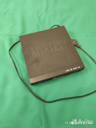 DVD-плеер Mystery MDV-742UM