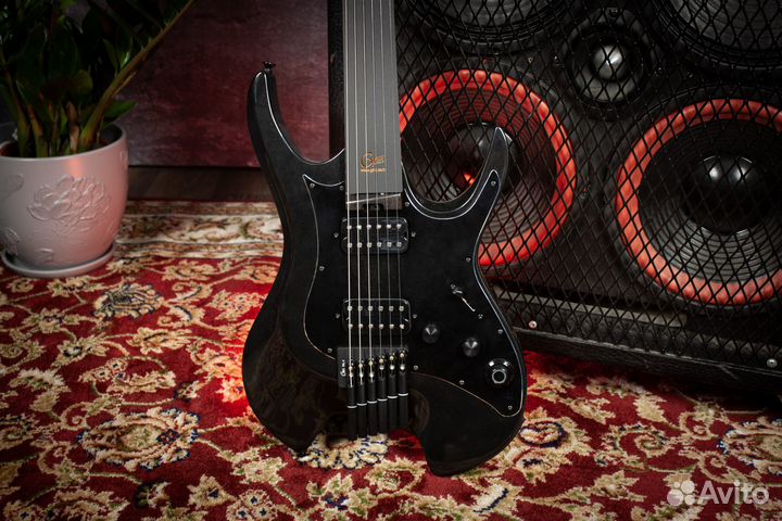 Электрогитара безголовая gtrs W800 +комплект