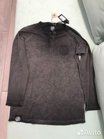 Лонгслив (хенли)