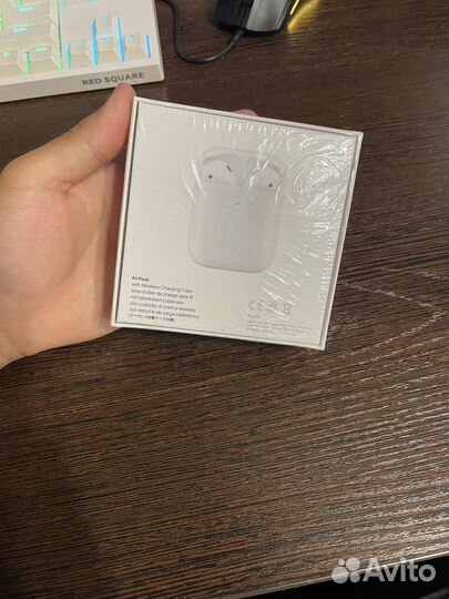 Наушники Airpods