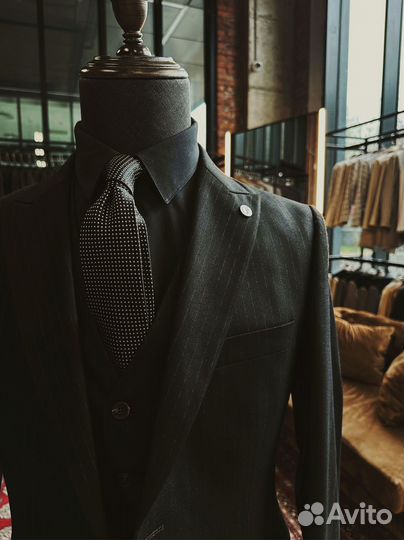 Костюм свадебный мужской черный новый