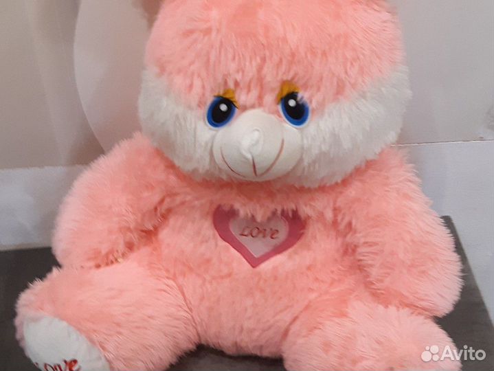 Розовый заяц