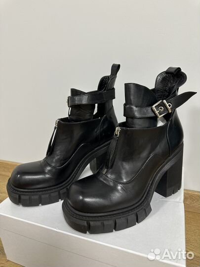 Итальянские ботильоны Just Couture