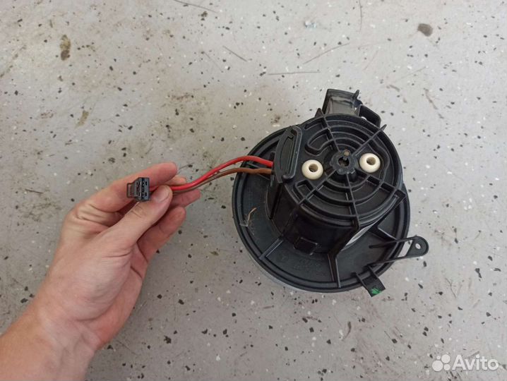 Моторчик печки Mercedes W204