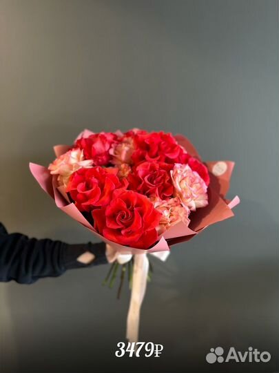 Цветы букет Розы Вероника Герберы