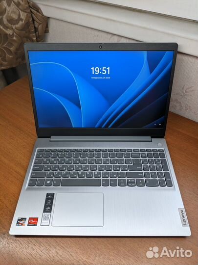 Lenovo (Ryzen 5 4500u/15.6