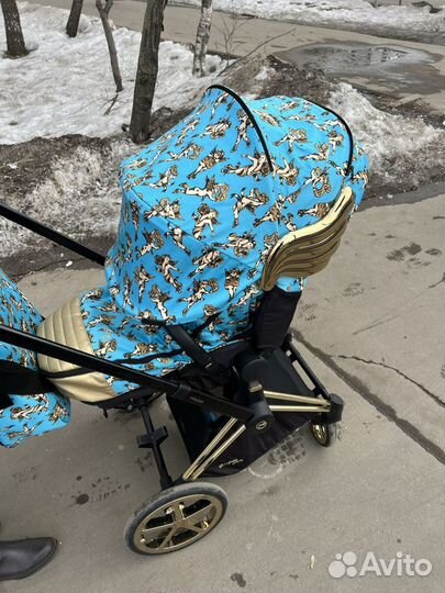 Cybex Lux Carrycot Priam III by Jeremy Scott
