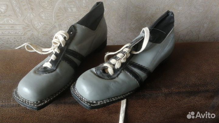 Лыжные ботинки