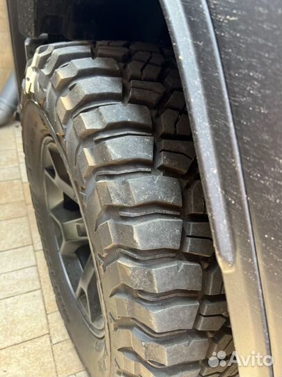 Bfgoodrich Mud-Terrain T/A KM3 285/70 R17 121