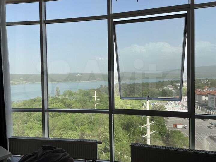 2-к. квартира, 68 м², 13/17 эт.