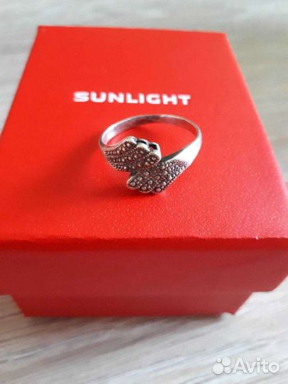 Серебряное кольцо + коробка sunlight в подарок