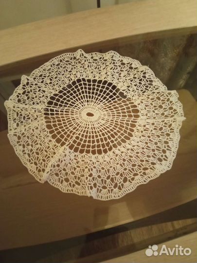 Салфетки вязанные крючком. Несколько штук
