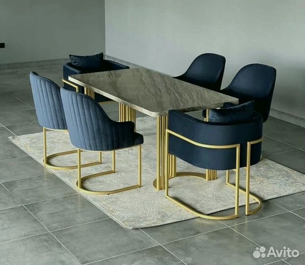 Кухонный стол и стулья от производителя