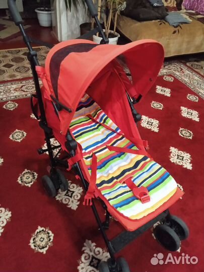Продам детскую прогулочную коляску цвет красный