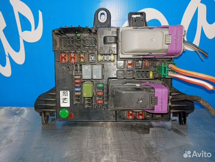 Опель Инсигниа, Блок предохранителей