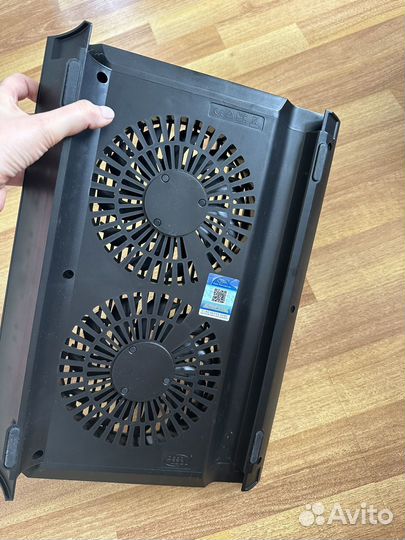 Подставка с охлаждением для ноутбука