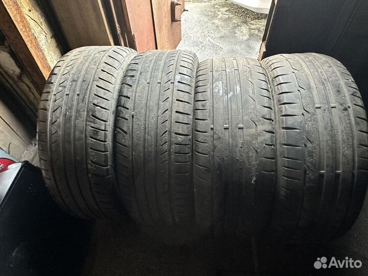 Dunlop SP Sport Maxx 235/55 R17