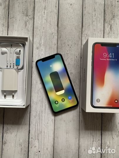 iPhone X, 256 ГБ