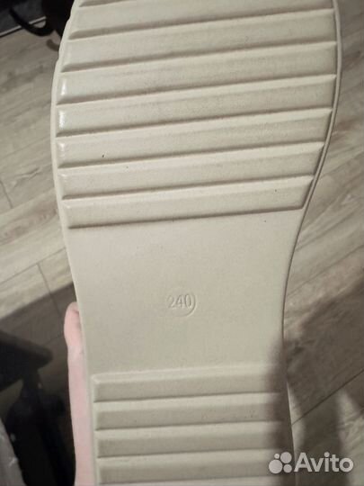 Ботинки для девочки 24