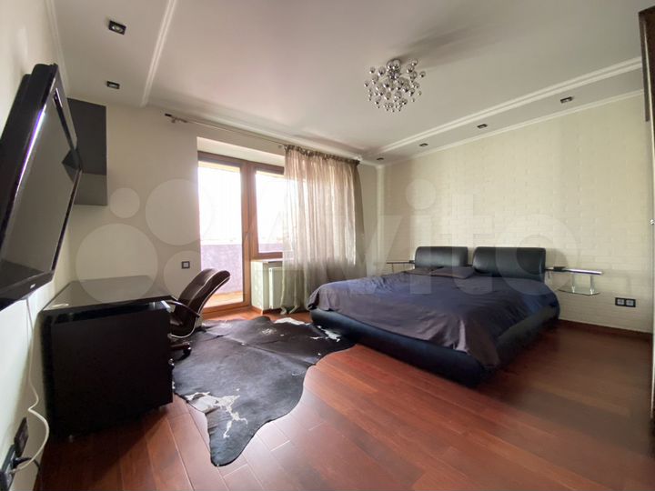 2-к. квартира, 74 м², 1/5 эт.