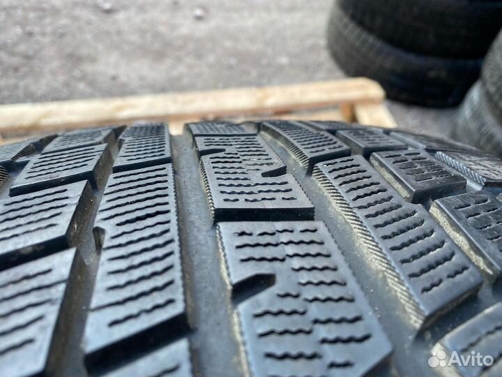 Yokohama Ice Guard IG20 245/40 R20