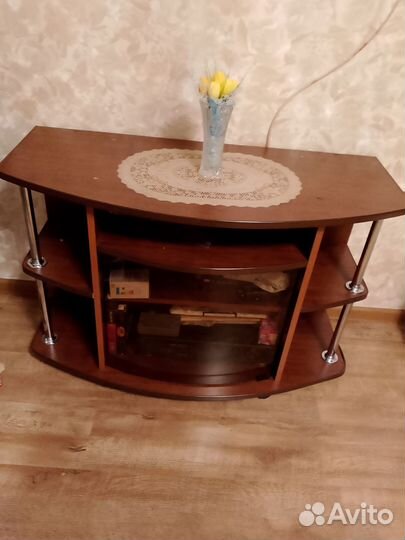 Тумба под телевизор и радиоаппаратуру