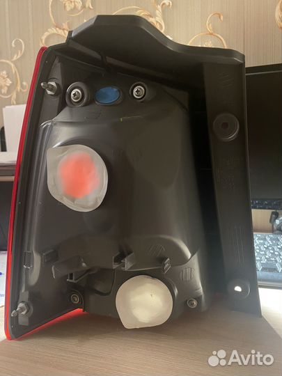 Задняя фара Kia Sorento 2 (2012)