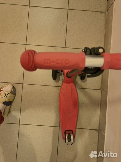 Самокат трехколесный maxi micro