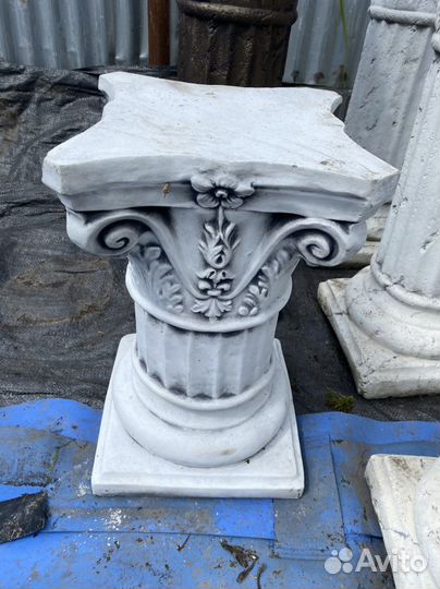 Скульптура из бетона Вазон Римский