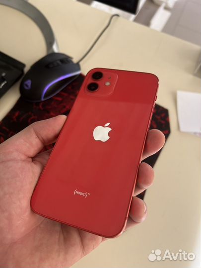 Телефон iPhone 12